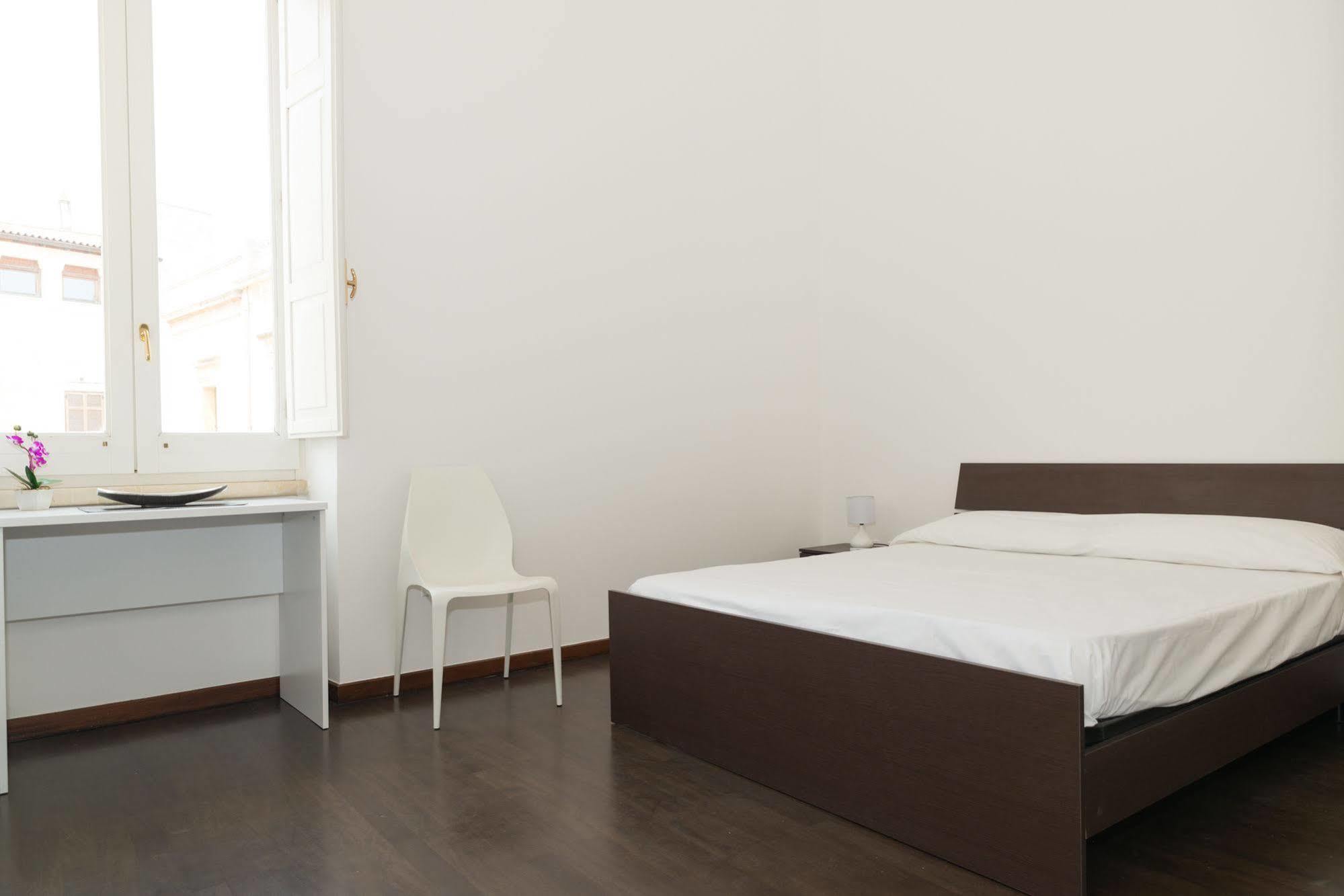 Gatto Bianco La Dimora Storica Bed & Breakfast Lecce Bagian luar foto
