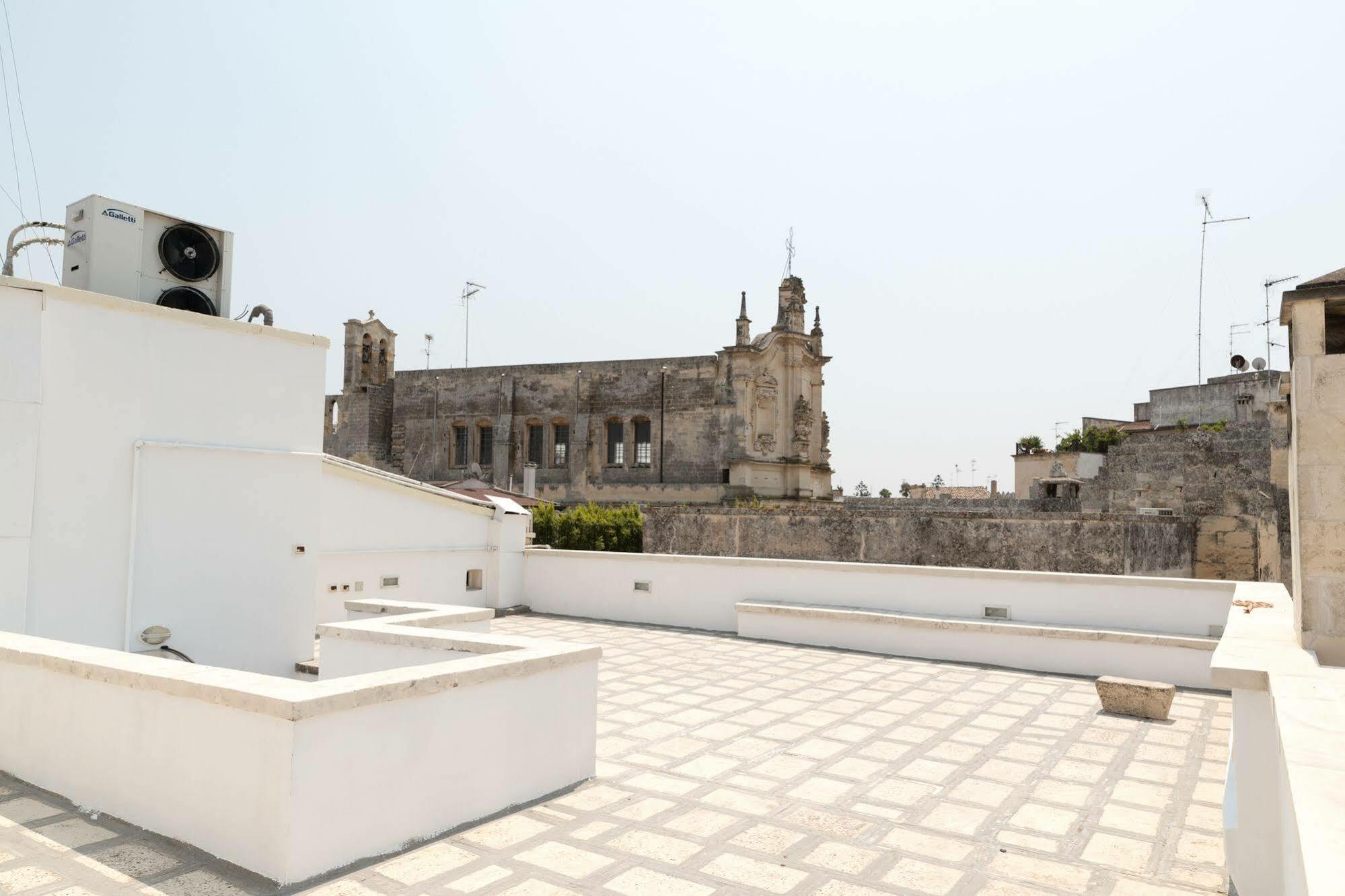 Gatto Bianco La Dimora Storica Bed & Breakfast Lecce Bagian luar foto